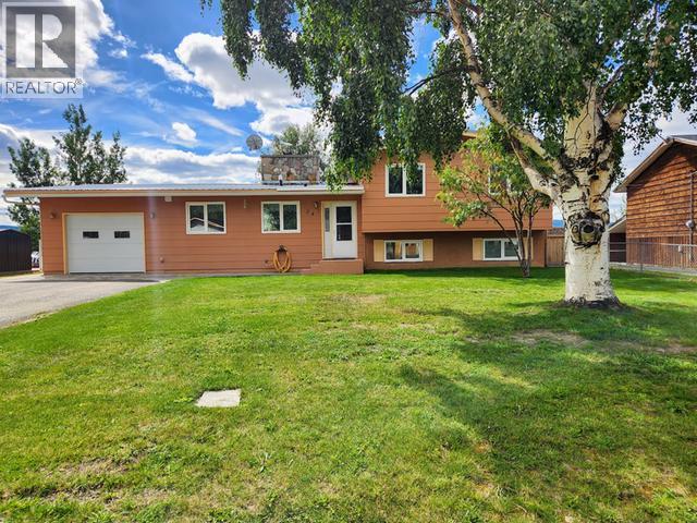 242 Dawson Drive, Faro, YT - Outdoor