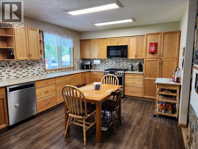 242 Dawson Drive, Faro, YT - Indoor