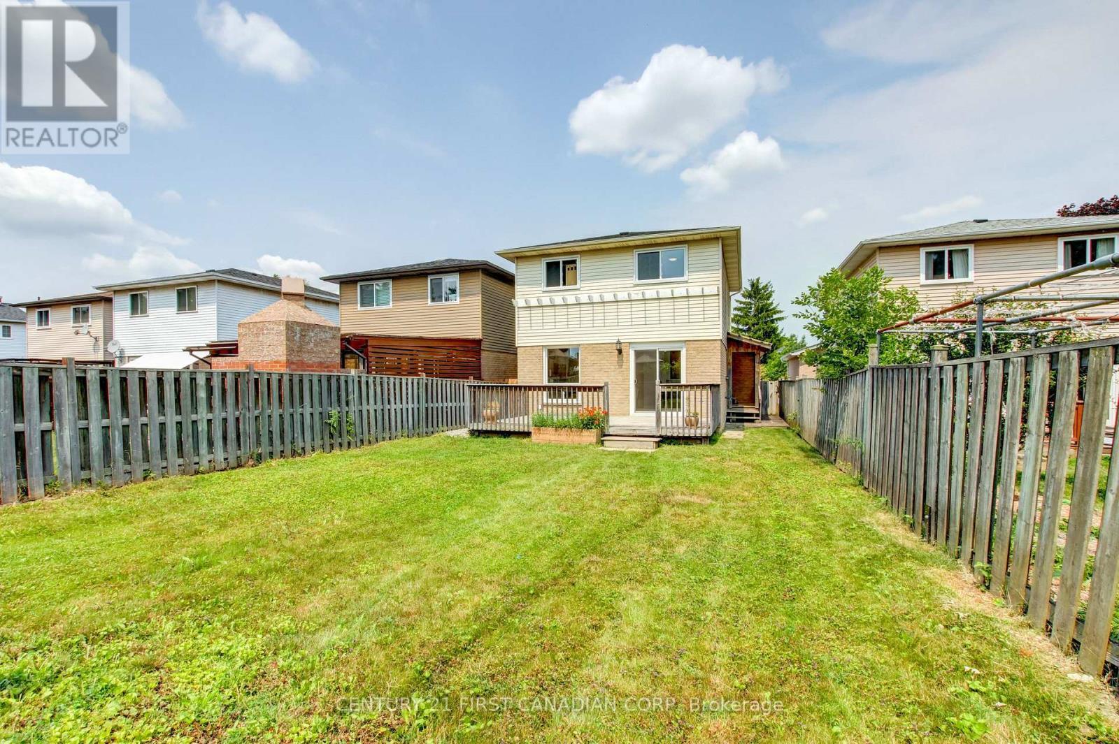 79 Newbridge Crescent, Brampton (Westgate), ON - Outdoor