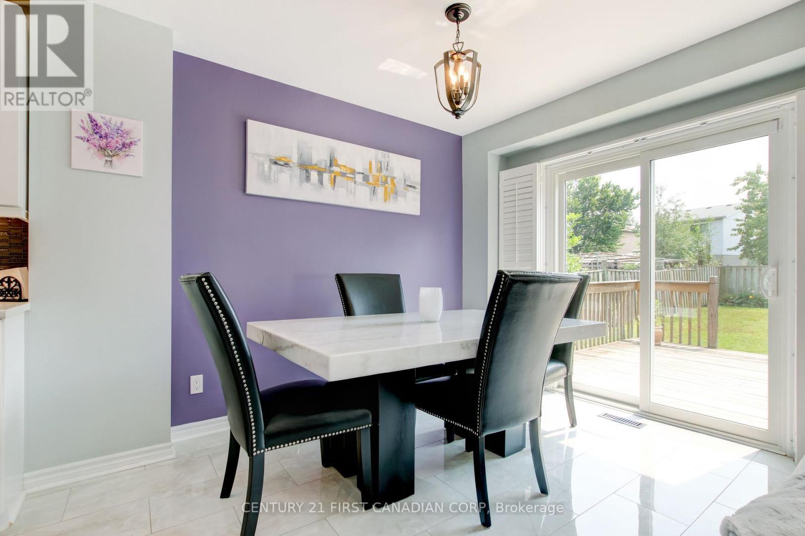 79 Newbridge Crescent, Brampton (Westgate), ON - Indoor Photo Showing Dining Room