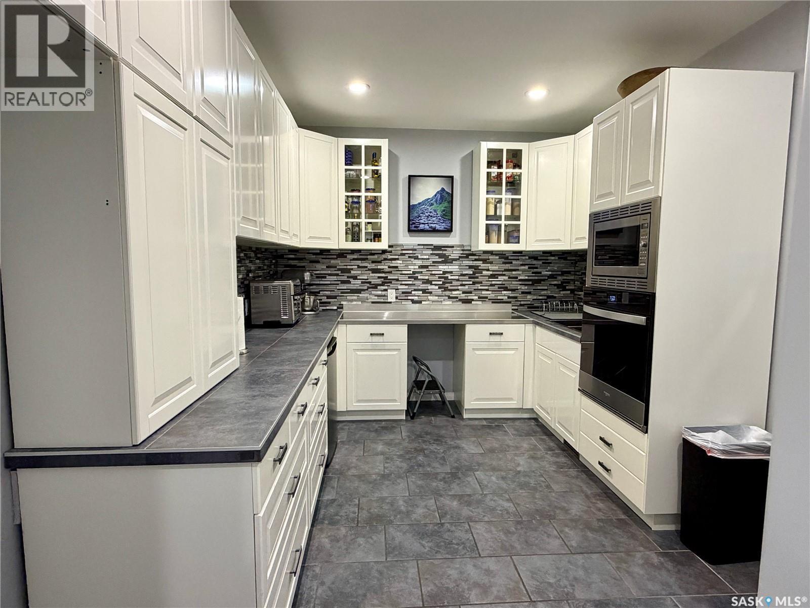 123 Chitek Drive, Chitek Lake, SK - Indoor Photo Showing Kitchen
