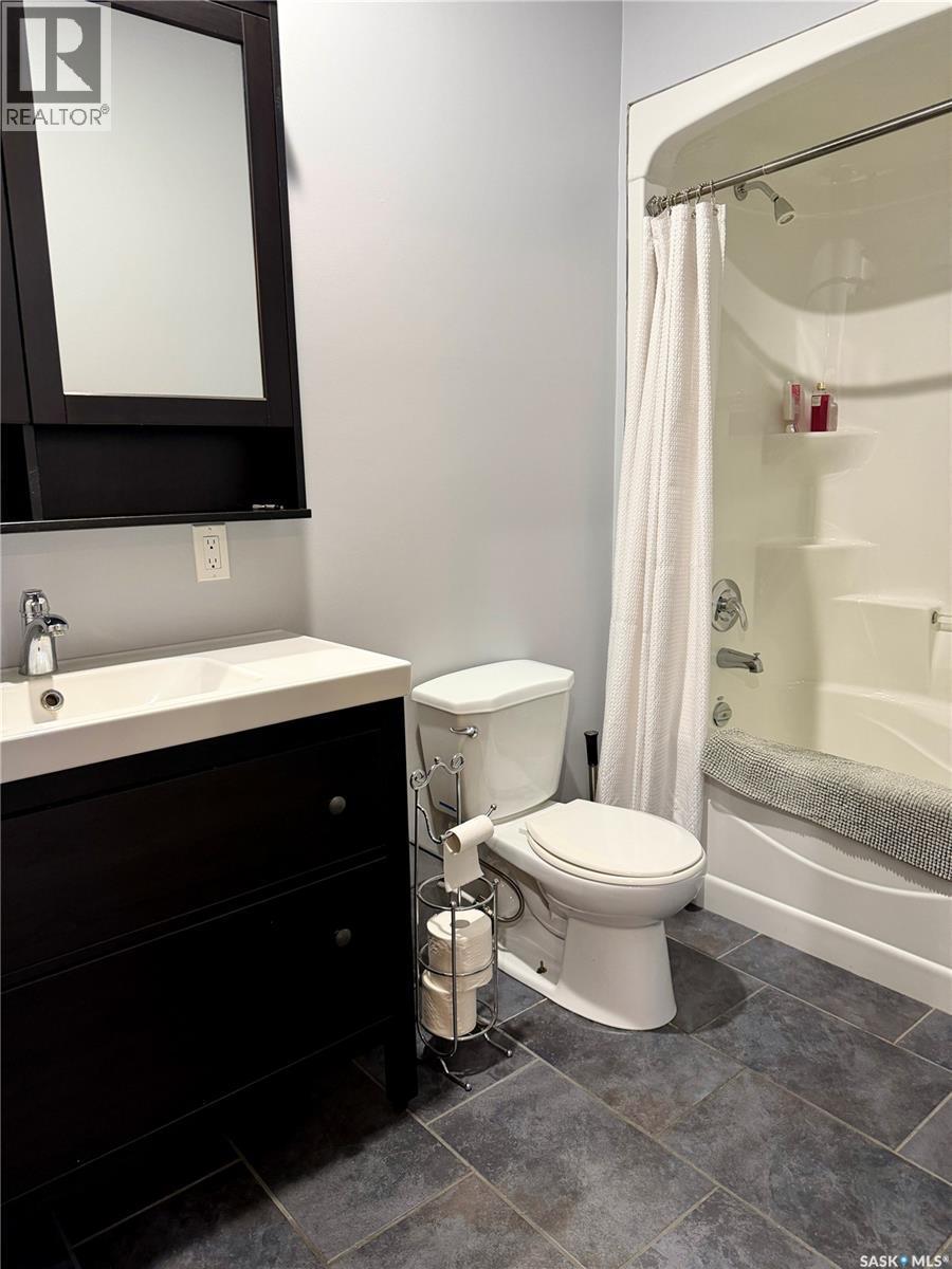 123 Chitek Drive, Chitek Lake, SK - Indoor Photo Showing Bathroom