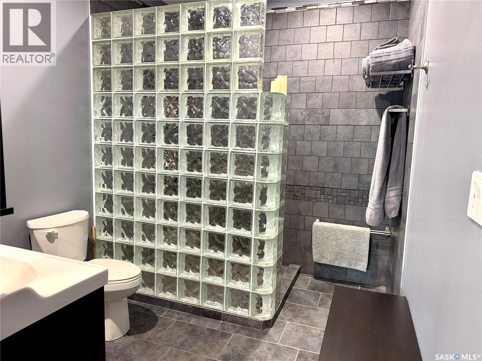 123 Chitek Drive, Chitek Lake, SK - Indoor Photo Showing Bathroom