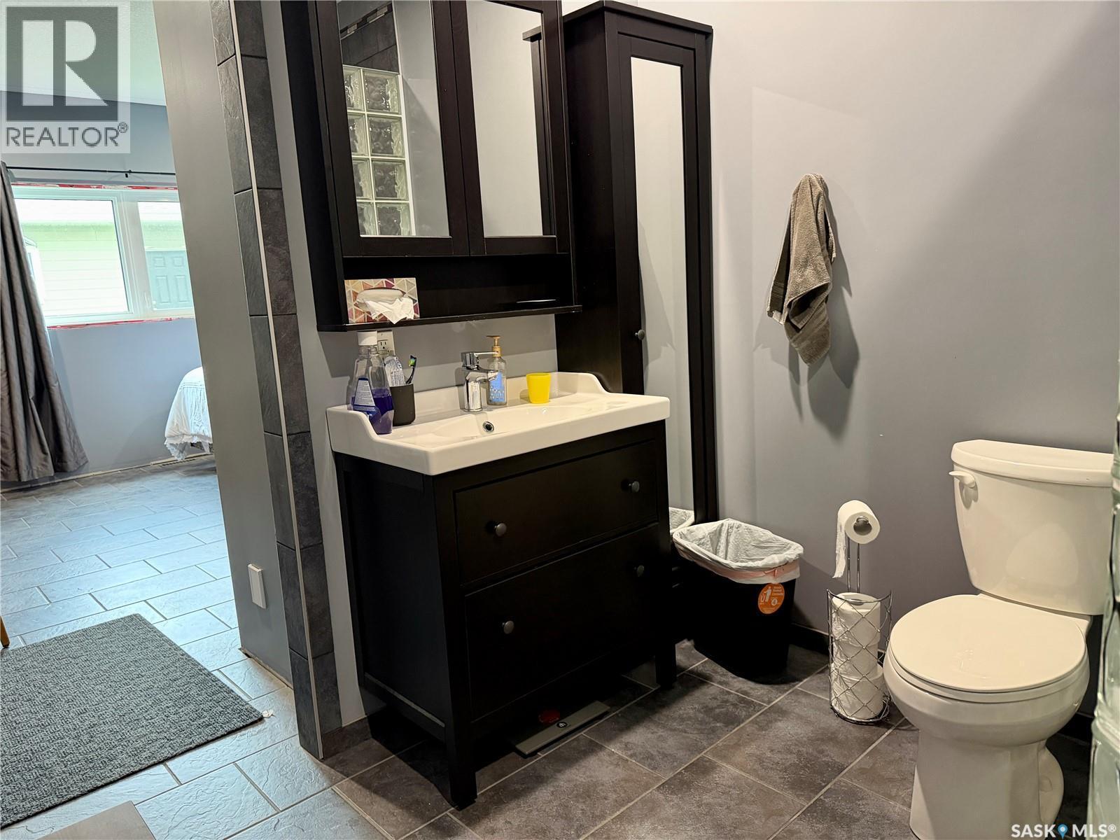 123 Chitek Drive, Chitek Lake, SK - Indoor Photo Showing Bathroom