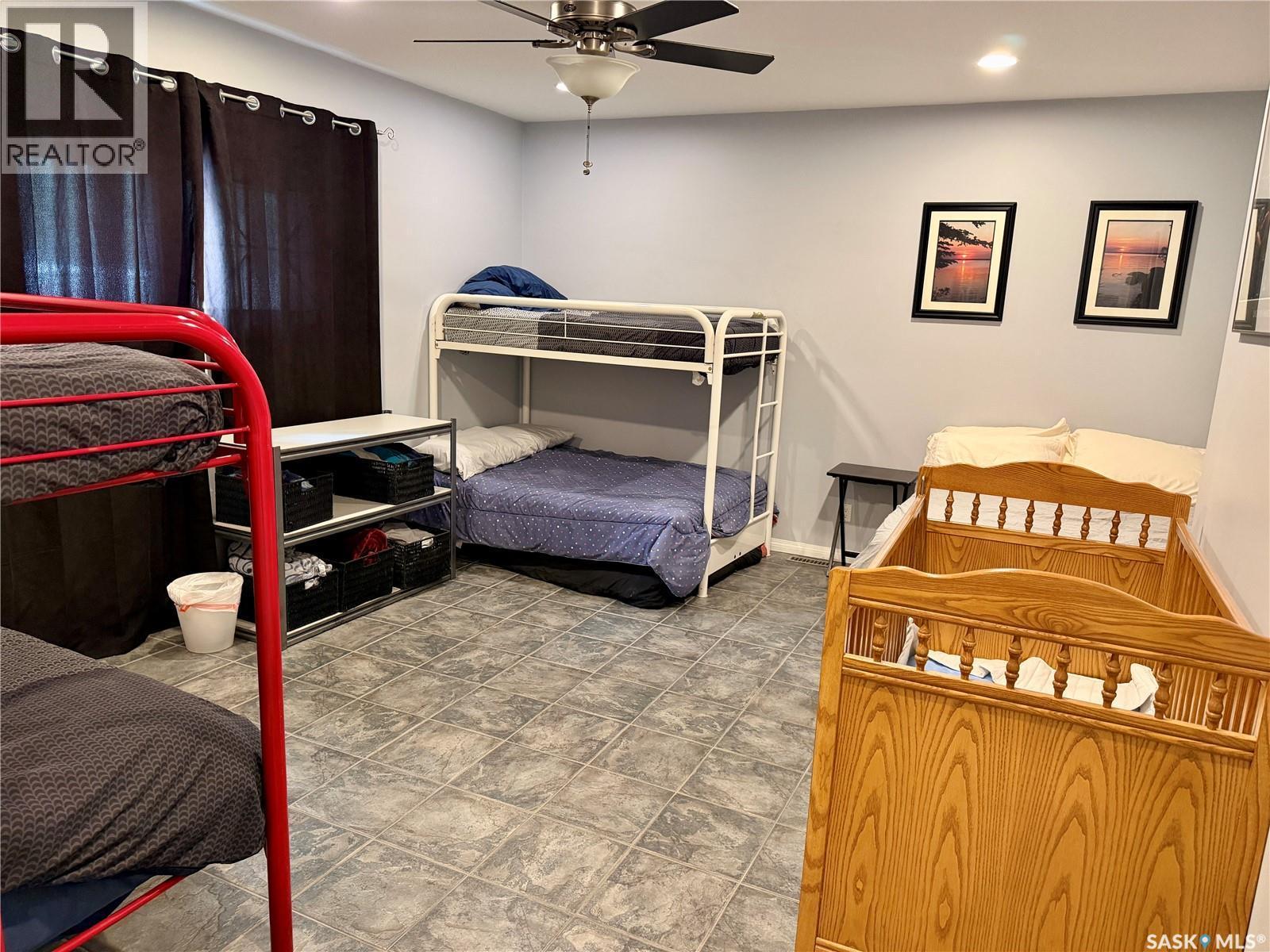 123 Chitek Drive, Chitek Lake, SK - Indoor Photo Showing Bedroom