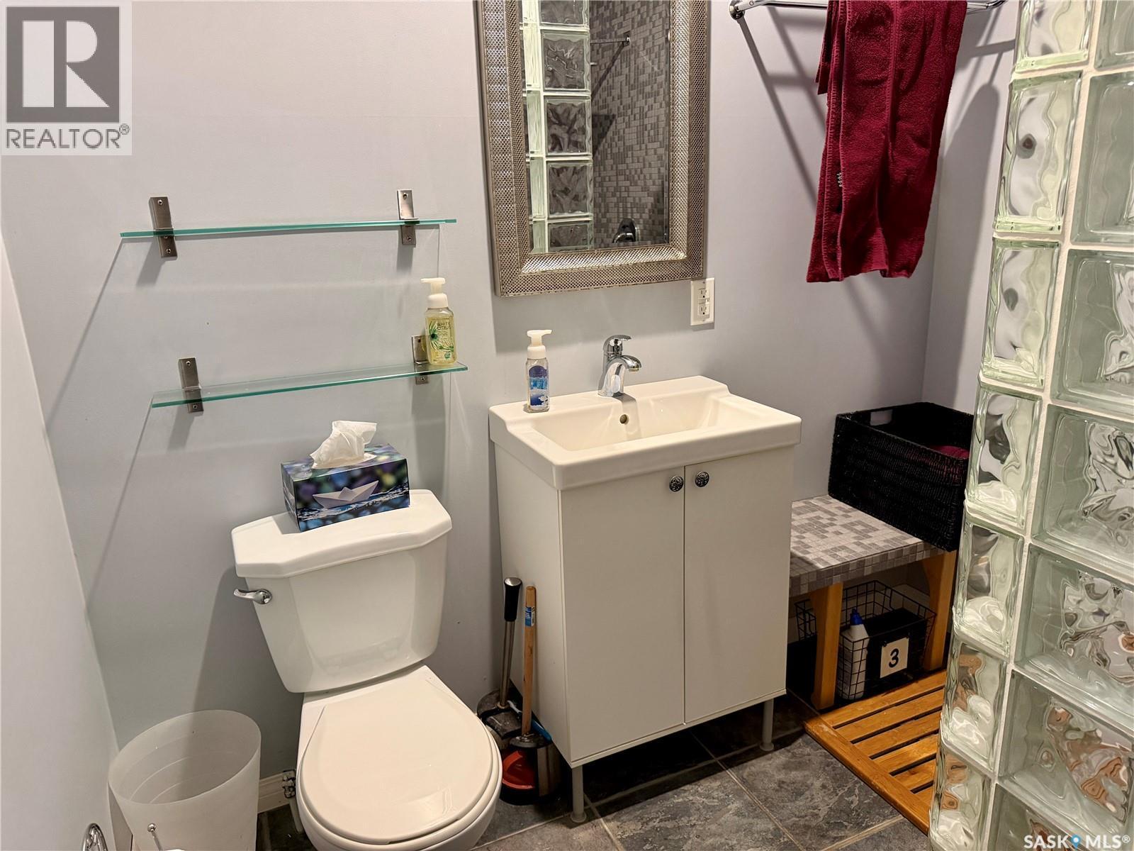123 Chitek Drive, Chitek Lake, SK - Indoor Photo Showing Bathroom