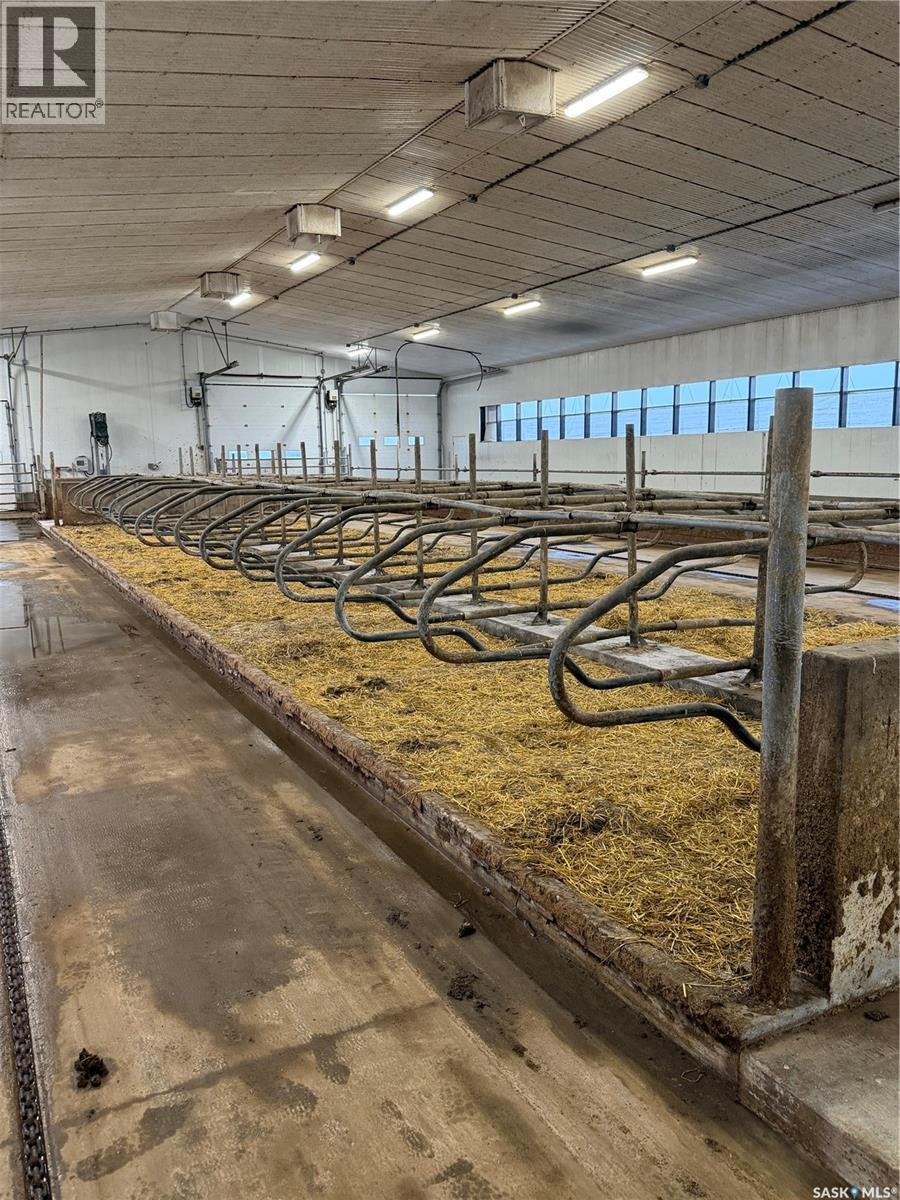 Dairy Farm, Laird Rm No. 404, SK