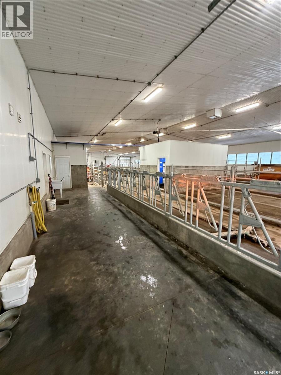 Dairy Farm, Laird Rm No. 404, SK