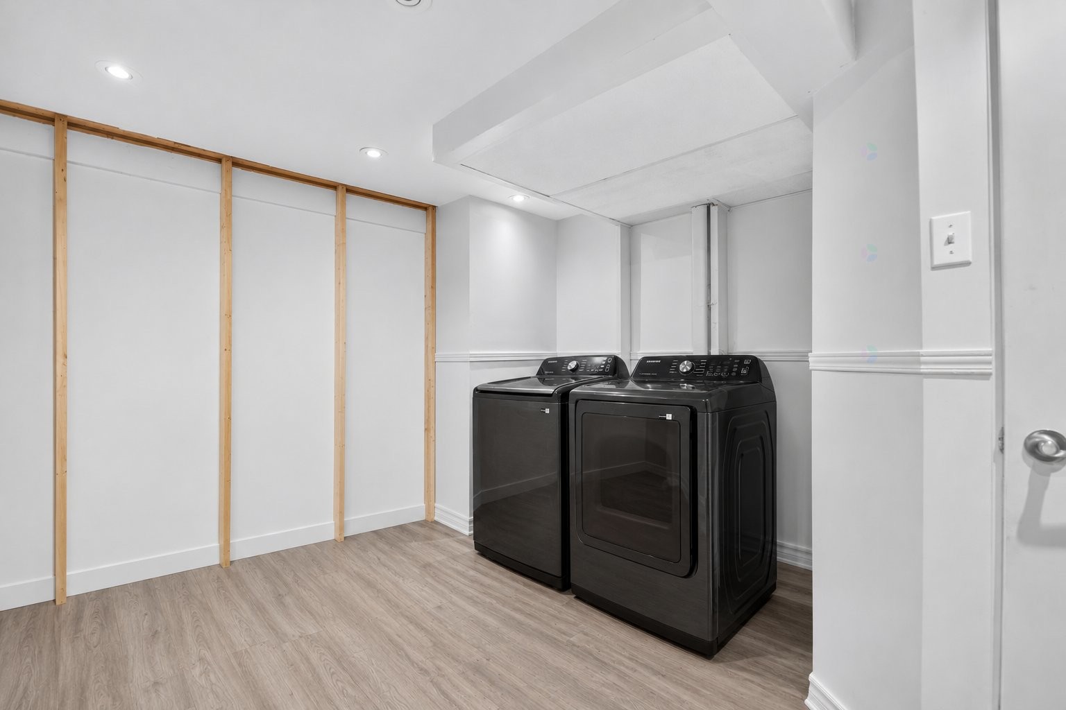 Laundry - 103 Rue Duvernay, Saint-Jérôme, QC - Indoor Photo Showing Laundry Room