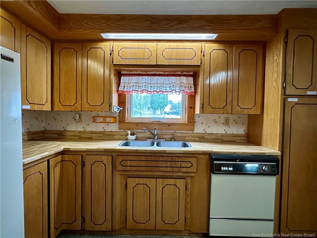 111 Main St, Plaster Rock, NB