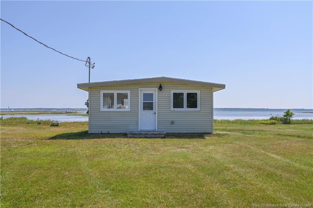 1990 Chatillon St, Maisonnette, NB