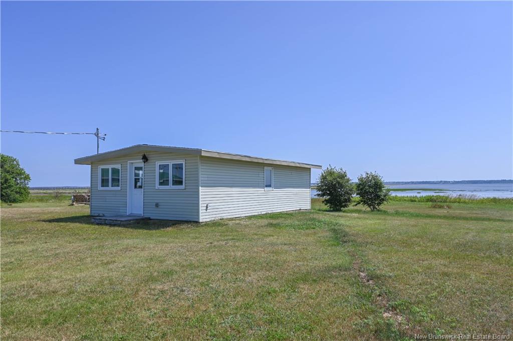 1990 Chatillon St, Maisonnette, NB