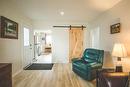 446 Yale Ave, Winnipeg, MB  - Indoor Photo Showing Living Room 