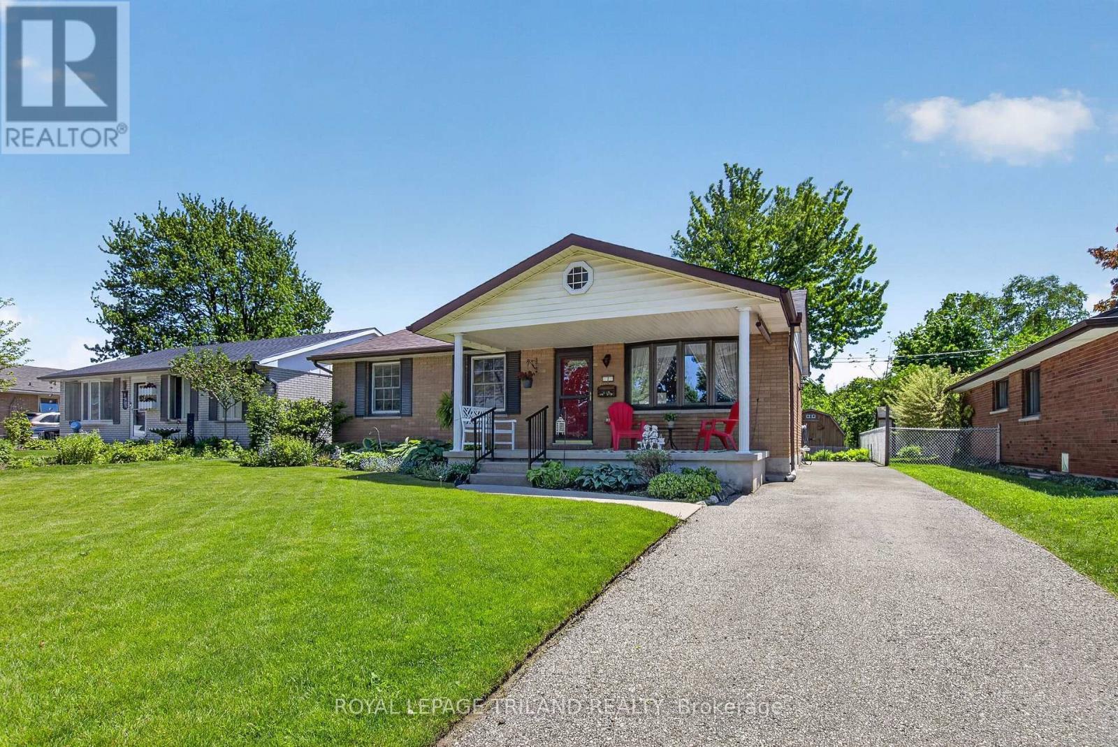 7 Thompson Avenue, St. Thomas, ON - Outdoor With Deck Patio Veranda