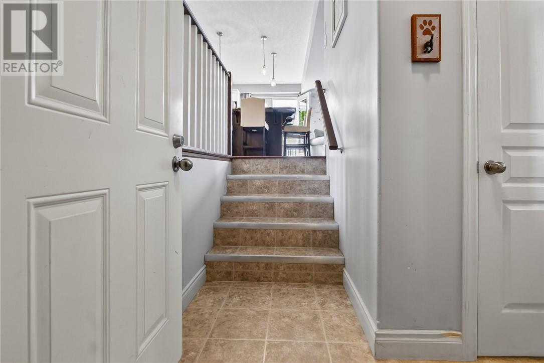 3 Silverberry, Lively, ON - Indoor Photo Showing Other Room