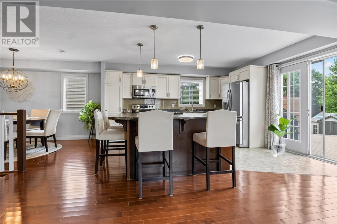 3 Silverberry, Lively, ON - Indoor Photo Showing Other Room