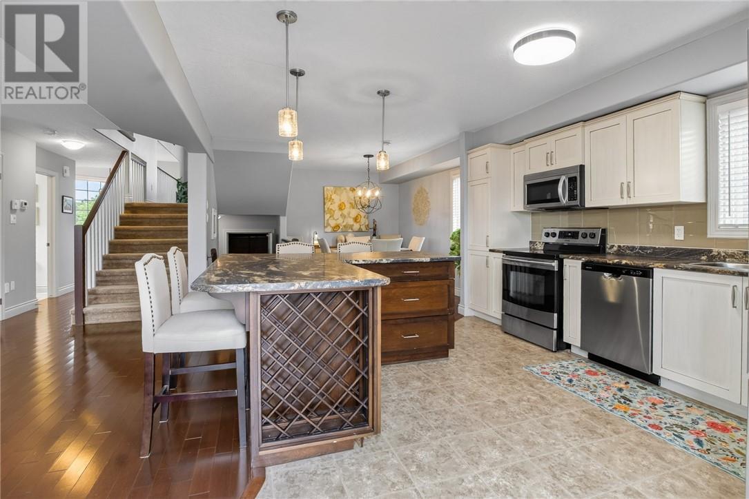 3 Silverberry, Lively, ON - Indoor Photo Showing Kitchen With Double Sink With Upgraded Kitchen