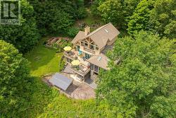 Beautifully landscaped grounds - 