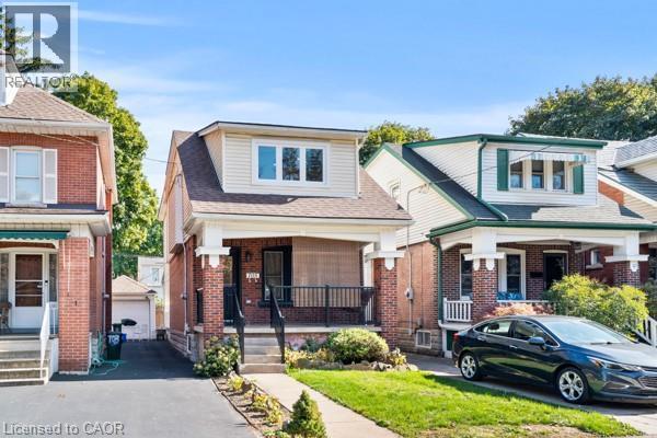 105 Rothsay Avenue, Hamilton, ON - Outdoor With Facade