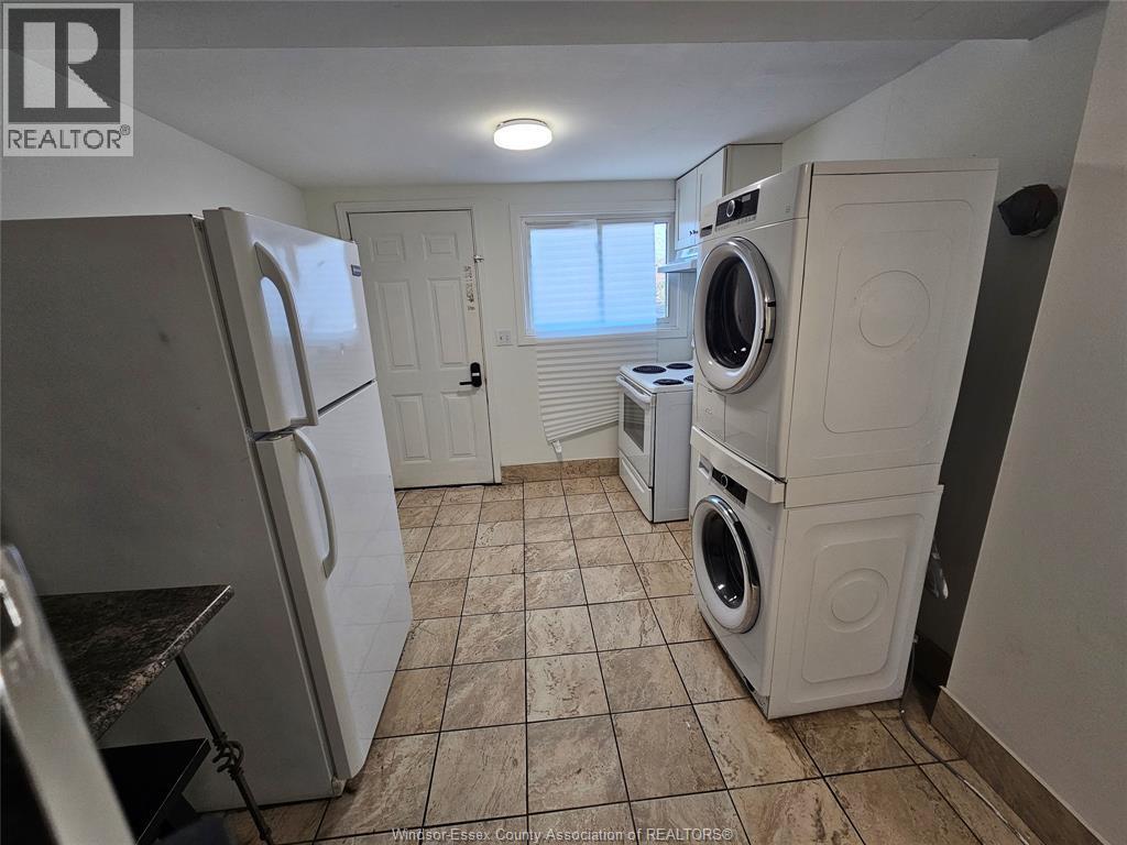 1143 Langlois, Windsor, ON - Indoor Photo Showing Laundry Room