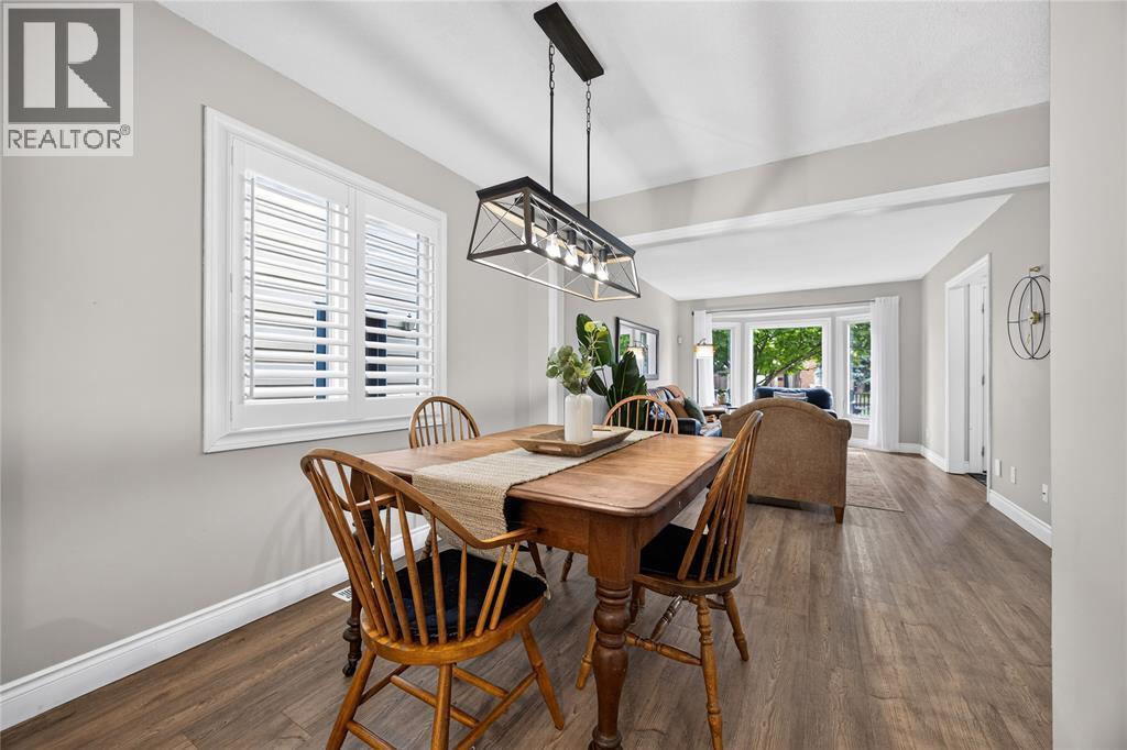 395 Brooktree Drive, St Clair, ON - Indoor Photo Showing Dining Room