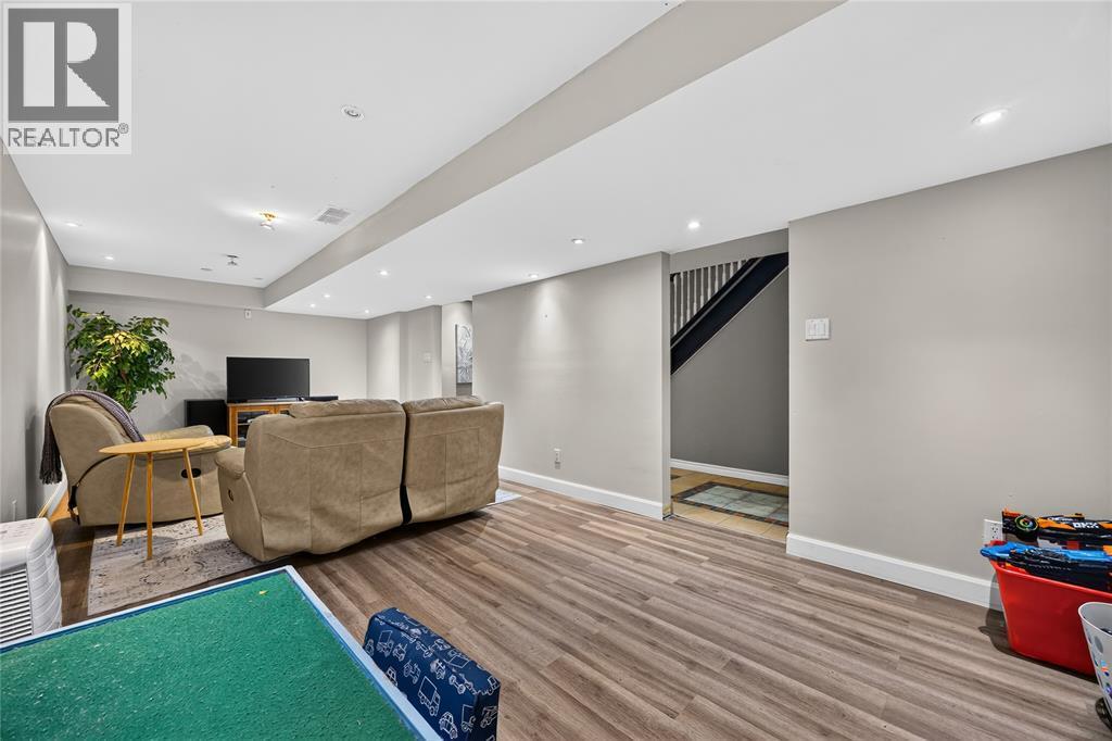 395 Brooktree Drive, St Clair, ON - Indoor Photo Showing Other Room