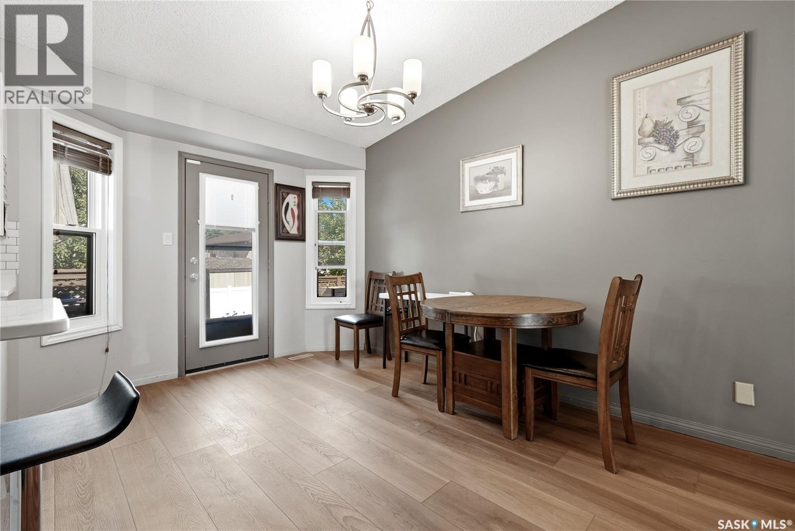 1054 Bayda Crescent, Regina, SK - Indoor Photo Showing Dining Room
