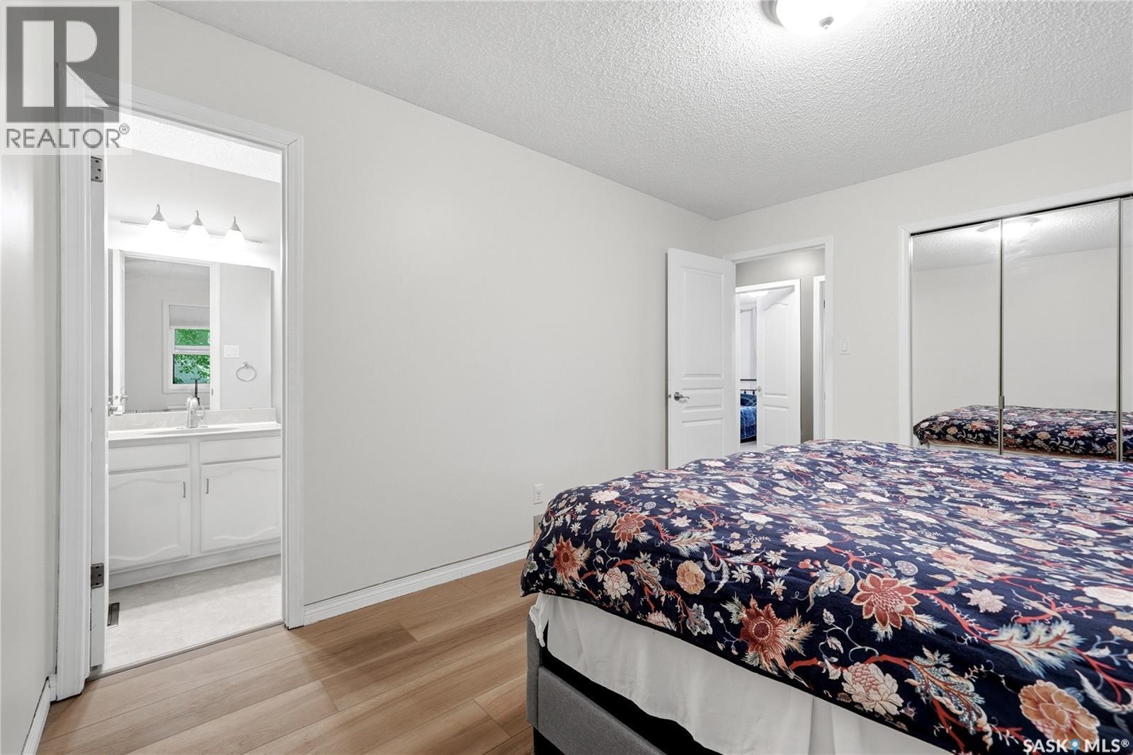 1054 Bayda Crescent, Regina, SK - Indoor Photo Showing Bedroom