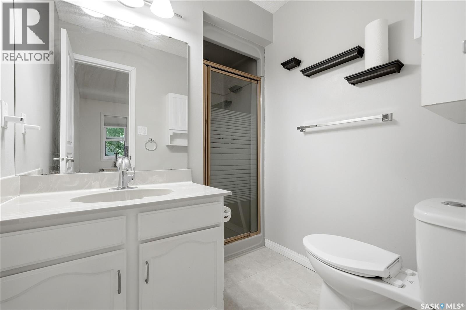 1054 Bayda Crescent, Regina, SK - Indoor Photo Showing Bathroom
