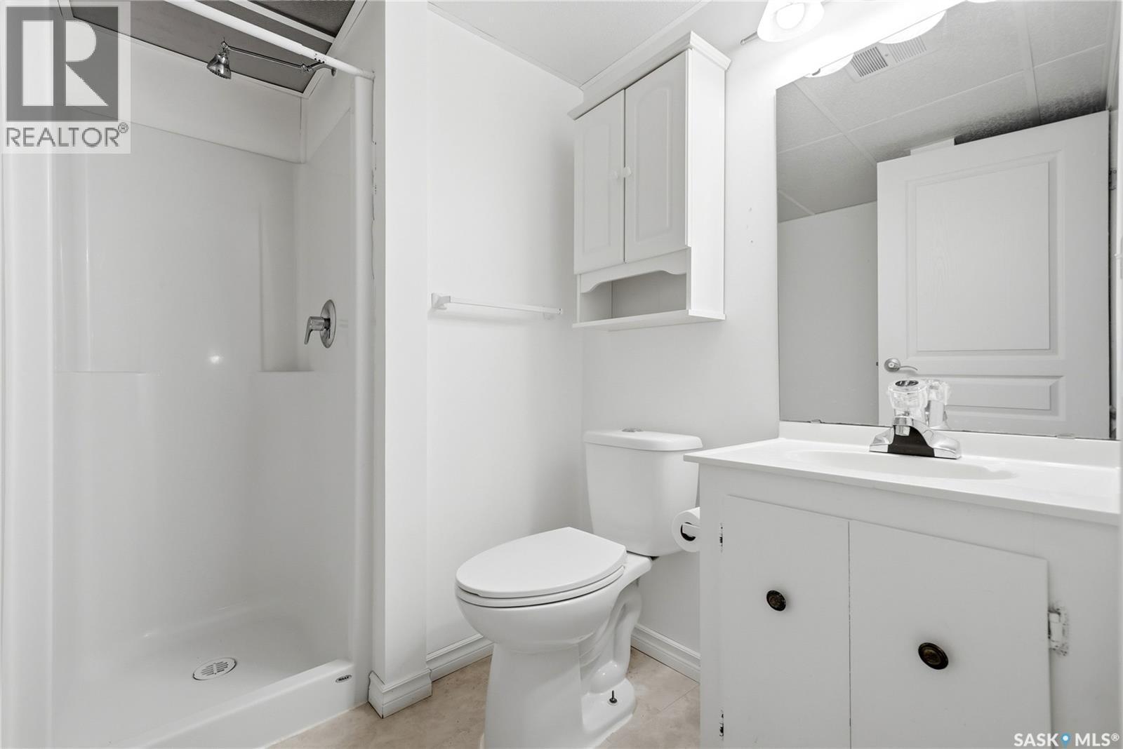 1054 Bayda Crescent, Regina, SK - Indoor Photo Showing Bathroom