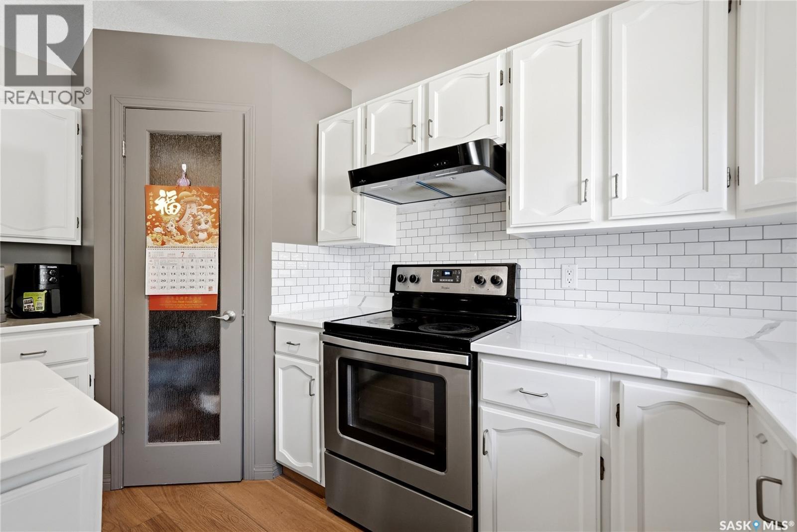 1054 Bayda Crescent, Regina, SK - Indoor Photo Showing Kitchen