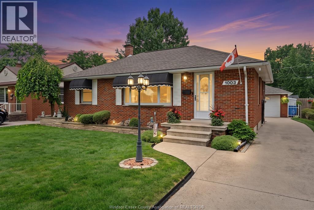 1003 Isabelle Place, Windsor, ON - Outdoor