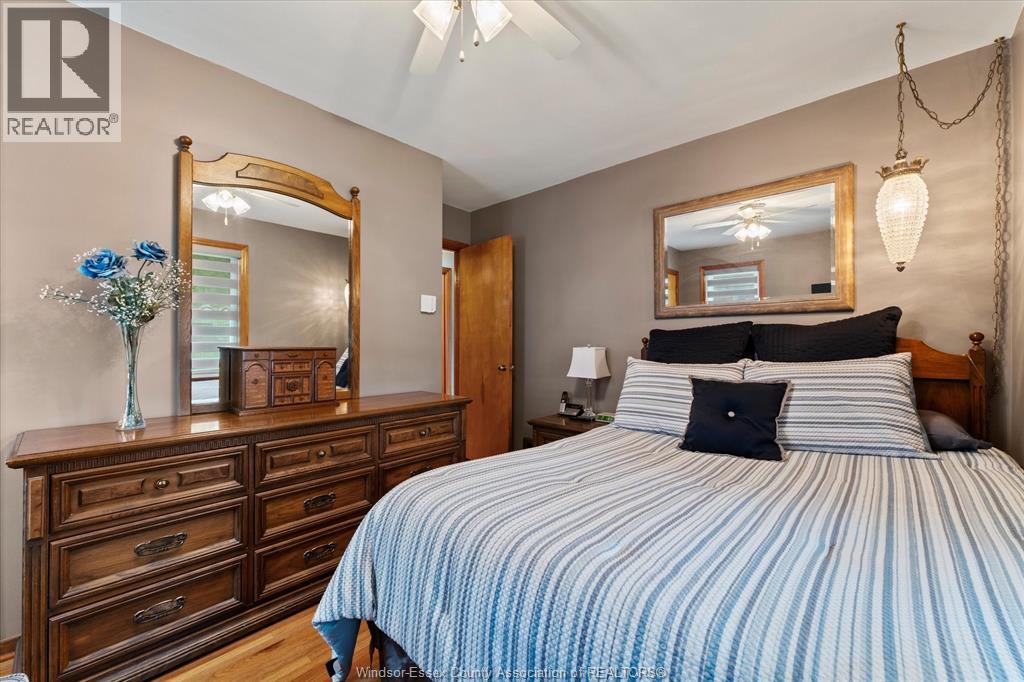 1003 Isabelle Place, Windsor, ON - Indoor Photo Showing Bedroom
