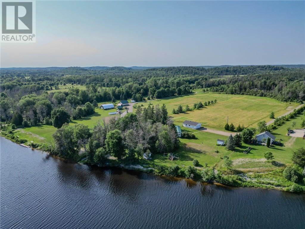 1200 River Road, Massey, ON
