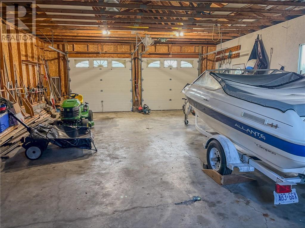 1200 River Road, Massey, ON