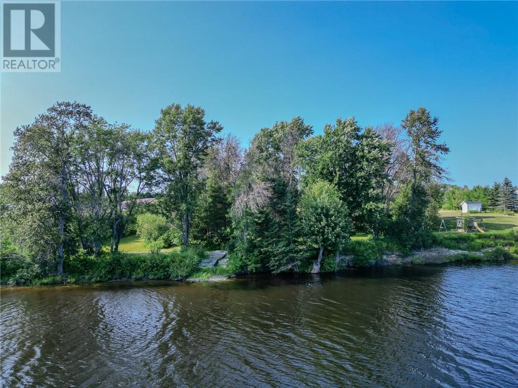 1200 River Road, Massey, ON