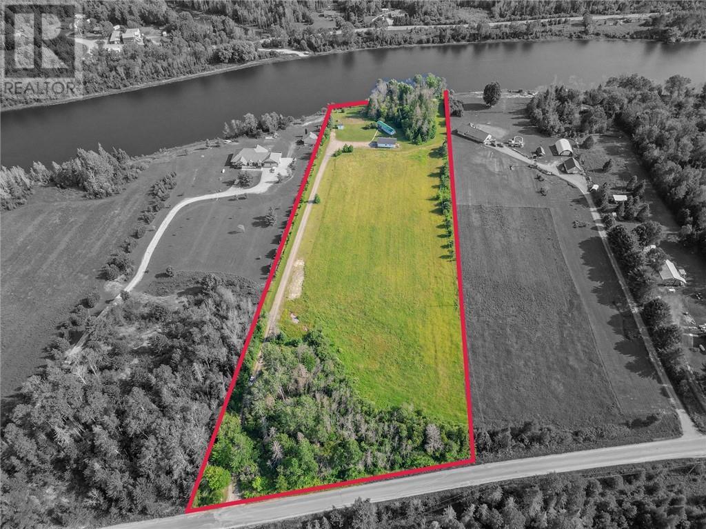 1200 River Road, Massey, ON