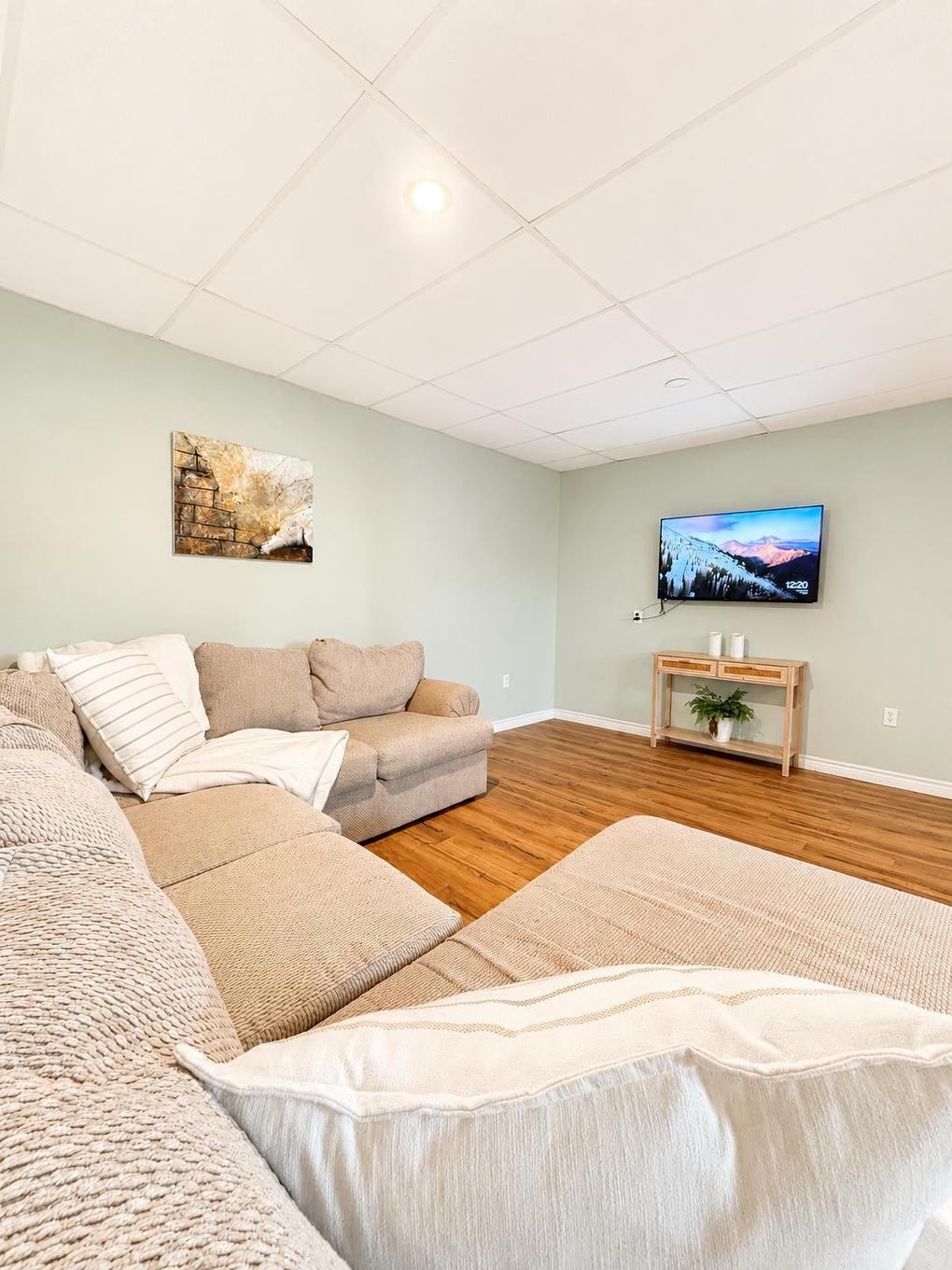 207 North Drive, Summerside, PE - Indoor Photo Showing Living Room