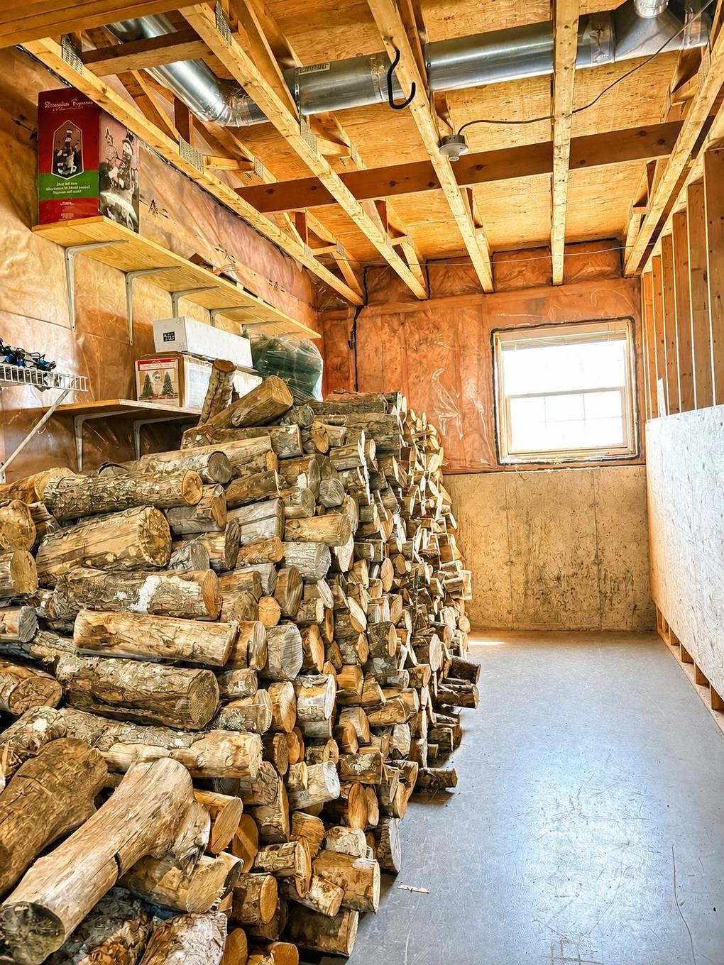 207 North Drive, Summerside, PE - Indoor Photo Showing Other Room