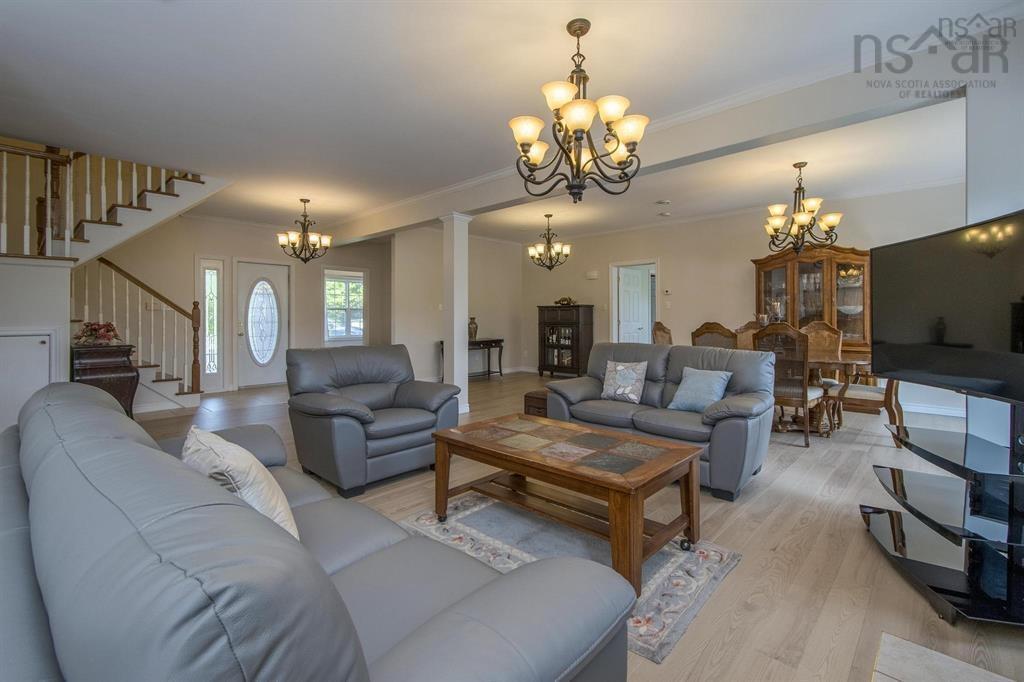 31 Grebe Avenue, Timberlea, NS - Indoor Photo Showing Living Room