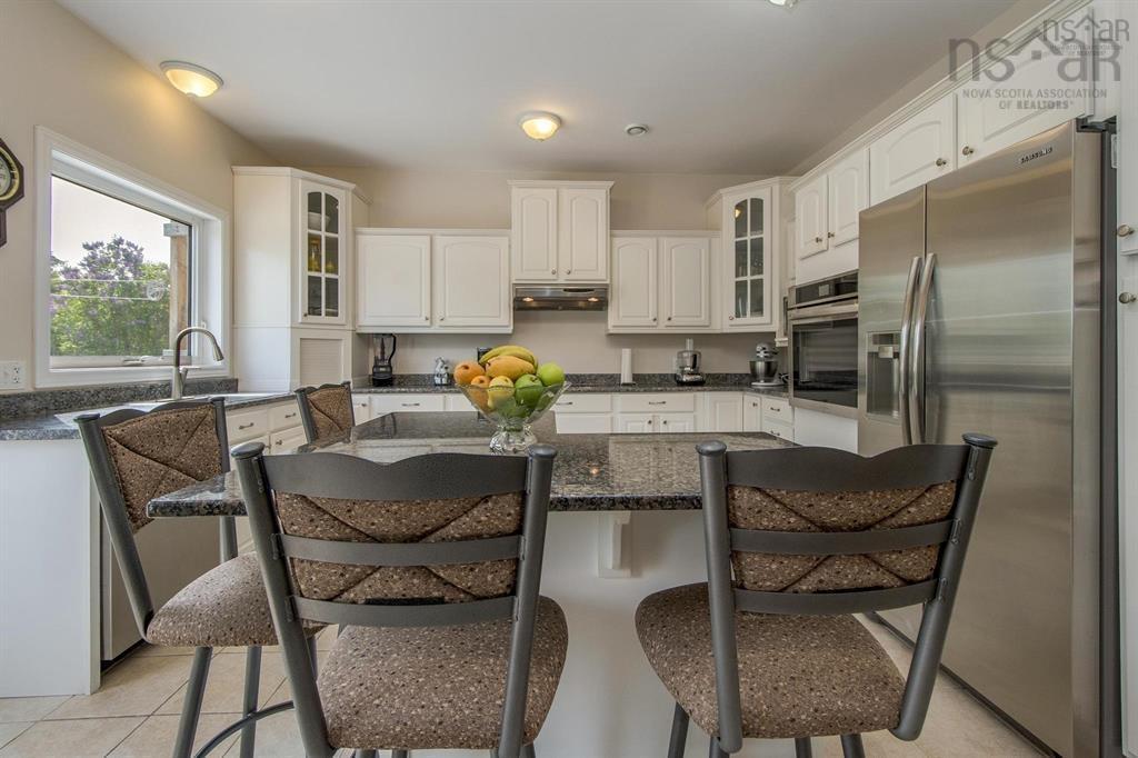 31 Grebe Avenue, Timberlea, NS - Indoor Photo Showing Kitchen