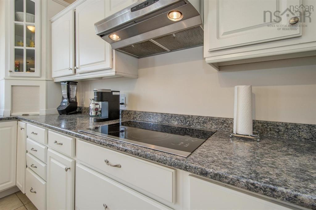 31 Grebe Avenue, Timberlea, NS - Indoor Photo Showing Kitchen
