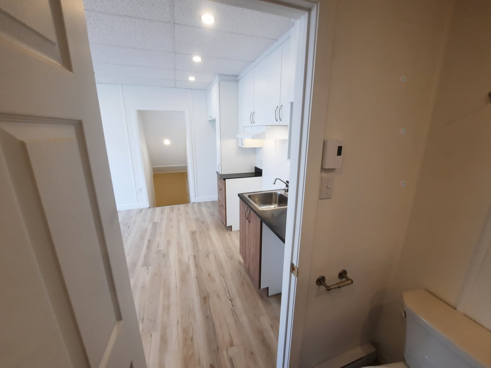 Kitchen - 70 Rue Lapointe, Clermont, QC - Indoor