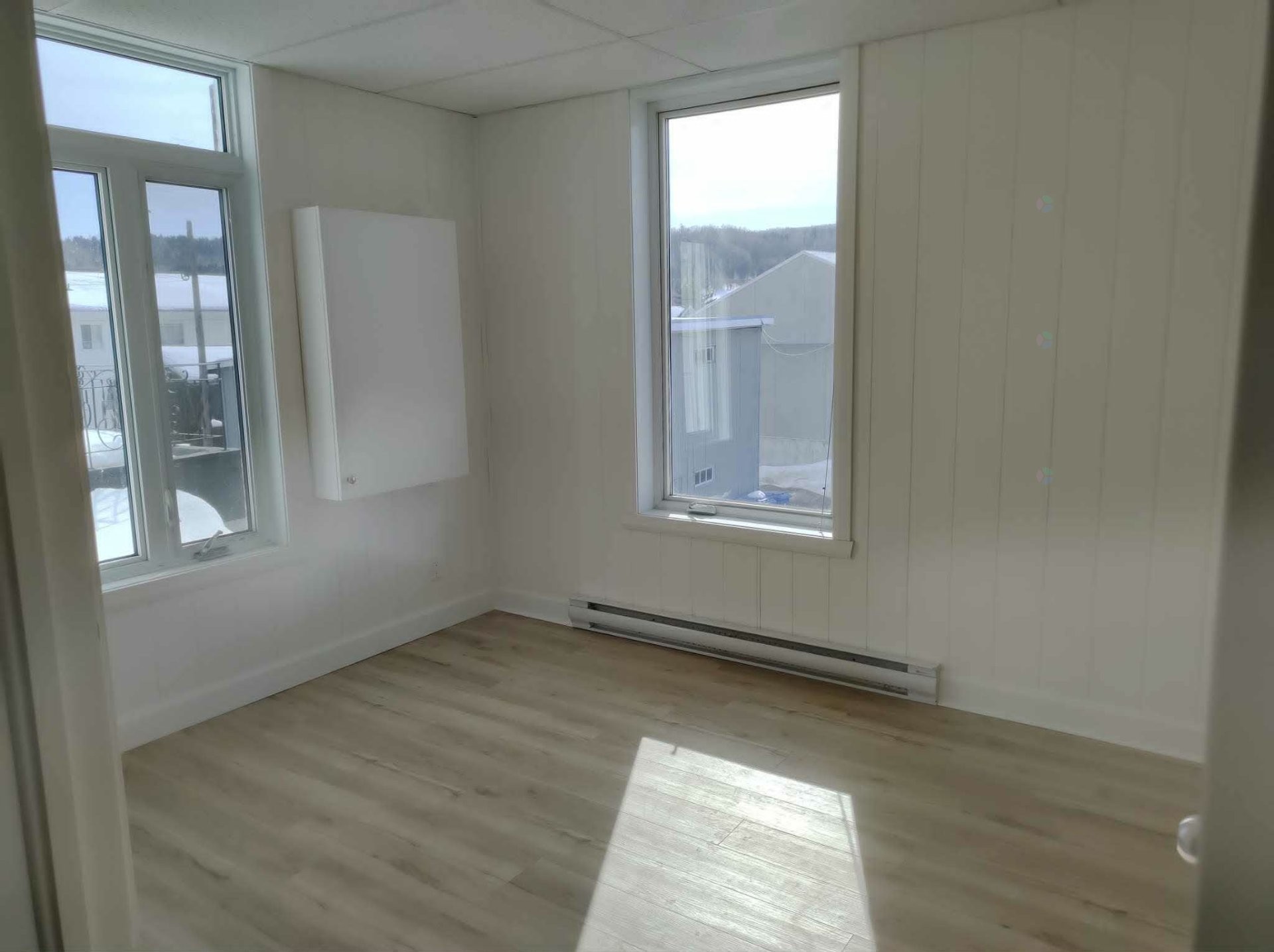 Bedroom - 70 Rue Lapointe, Clermont, QC - Indoor Photo Showing Other Room