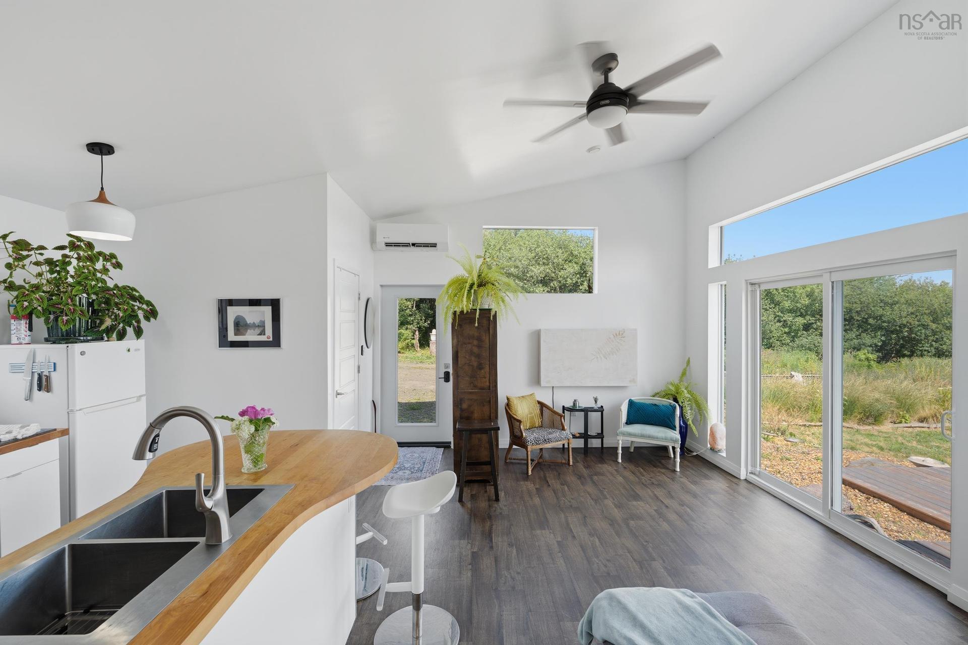 27 Thomas Road, Digby, NS - Indoor