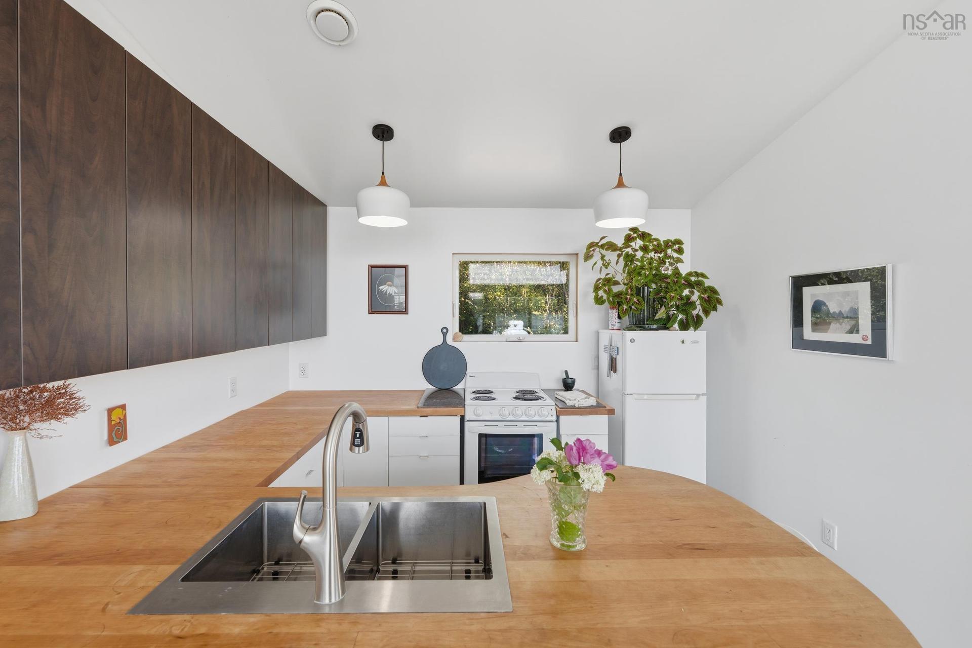 27 Thomas Road, Digby, NS - Indoor Photo Showing Dining Room
