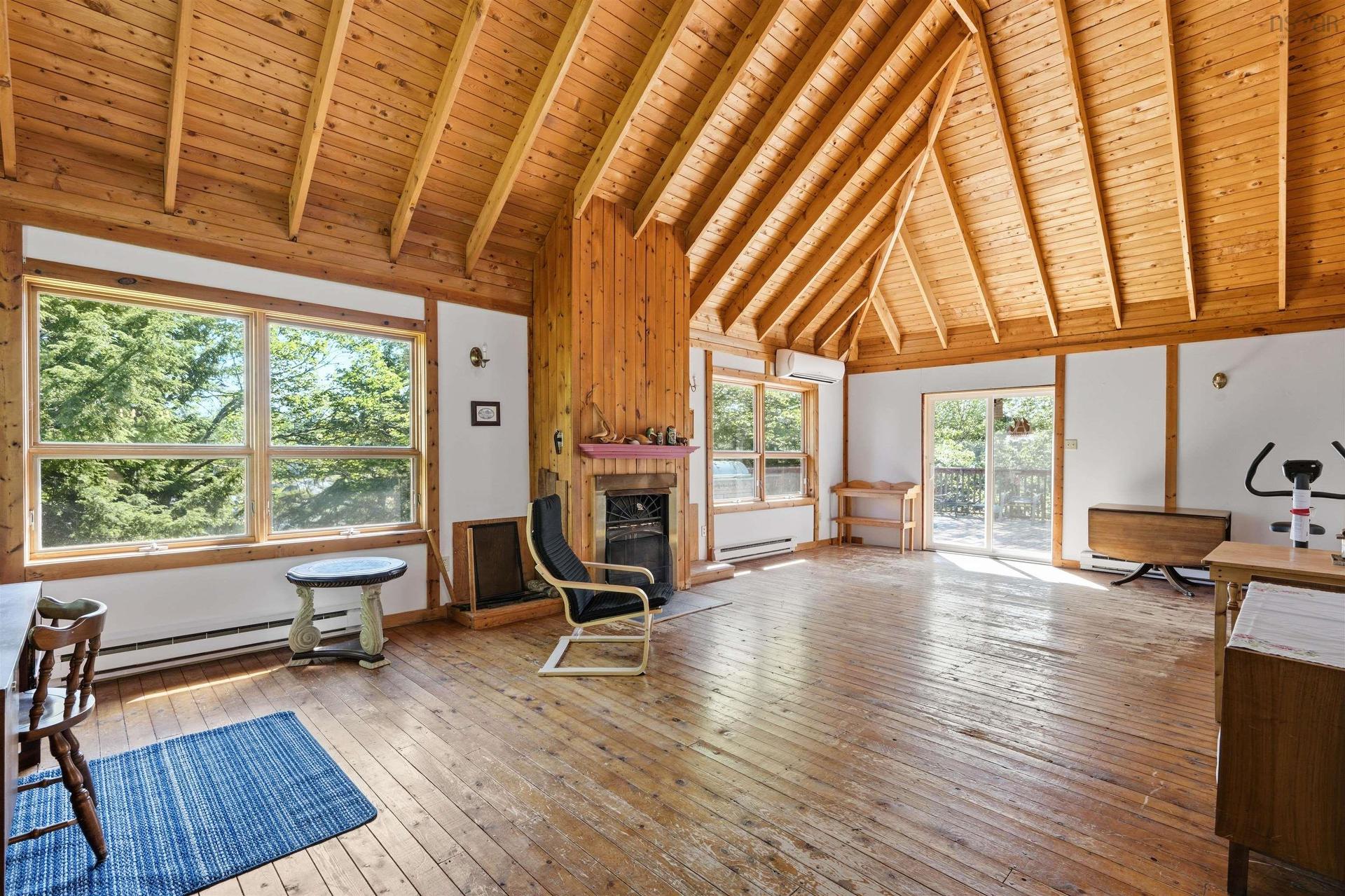 397 Chalet Drive, Vaughan, NS - Indoor With Fireplace