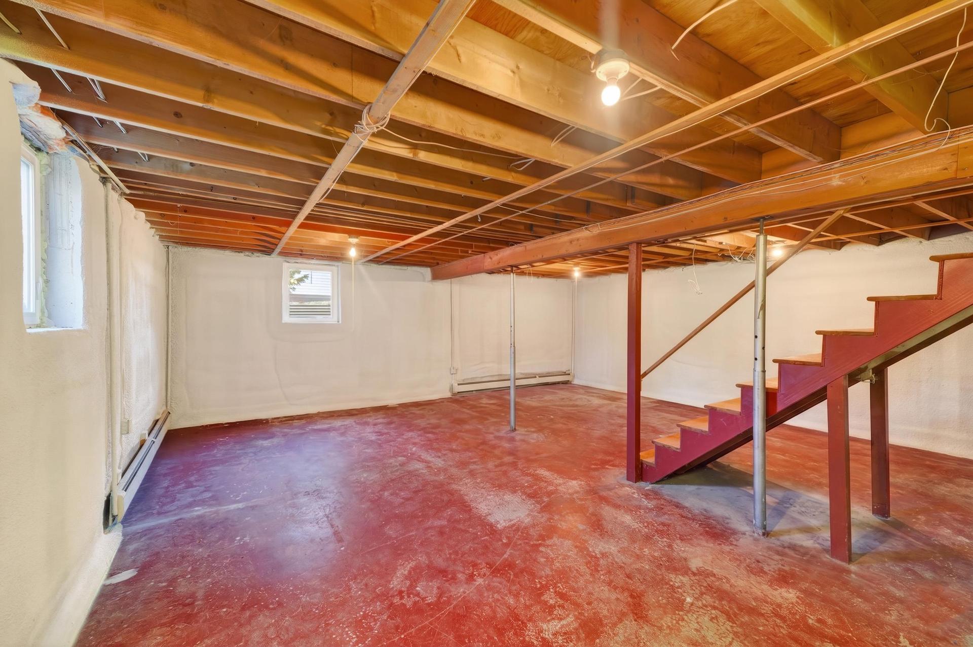 146 Lefurgey Avenue, Summerside, PE - Indoor Photo Showing Basement