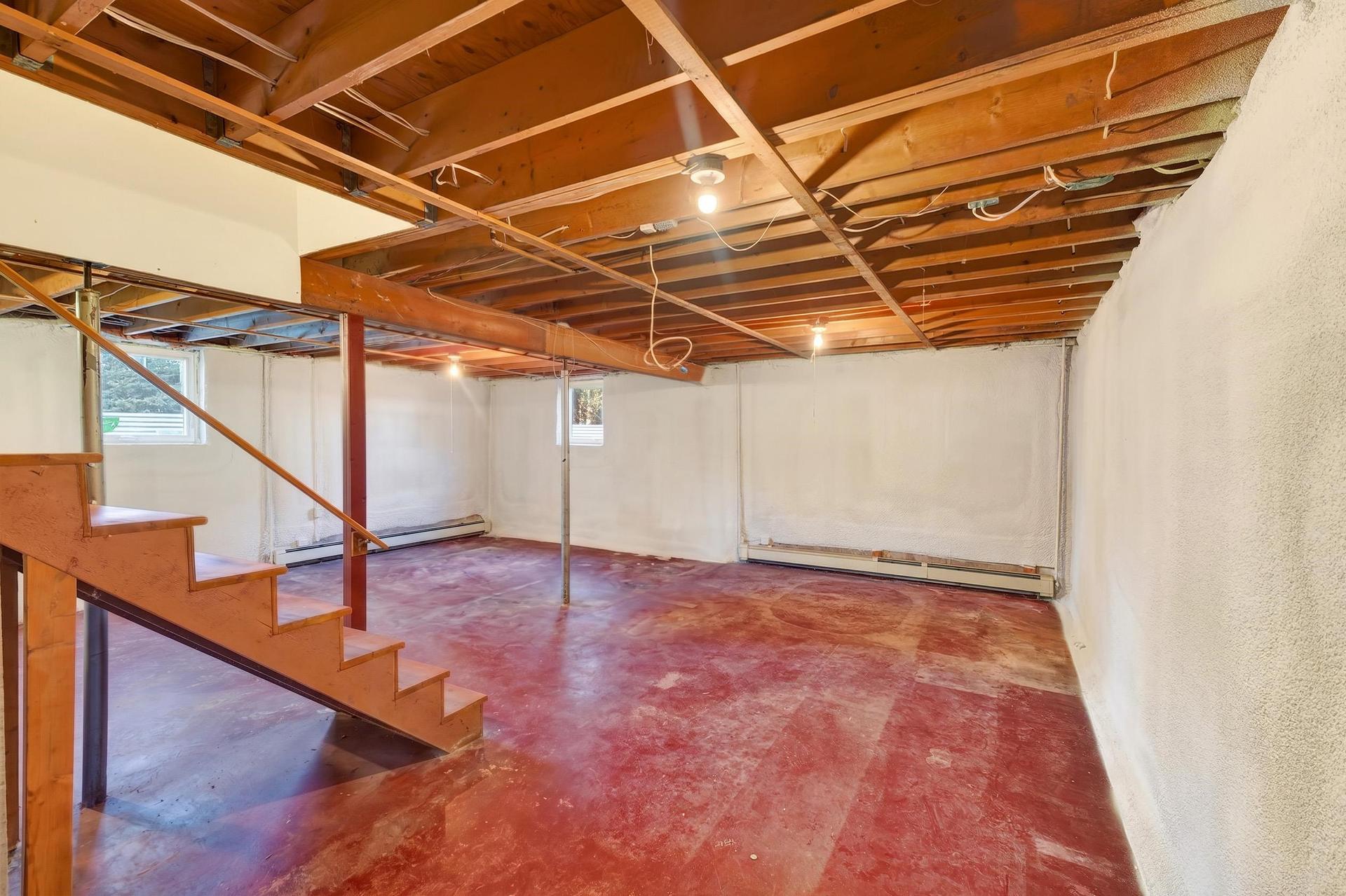 146 Lefurgey Avenue, Summerside, PE - Indoor Photo Showing Basement