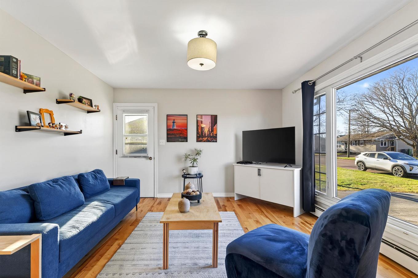 146 Lefurgey Avenue, Summerside, PE - Indoor Photo Showing Living Room